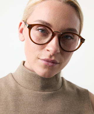 Ann Light Brown Blue Light
