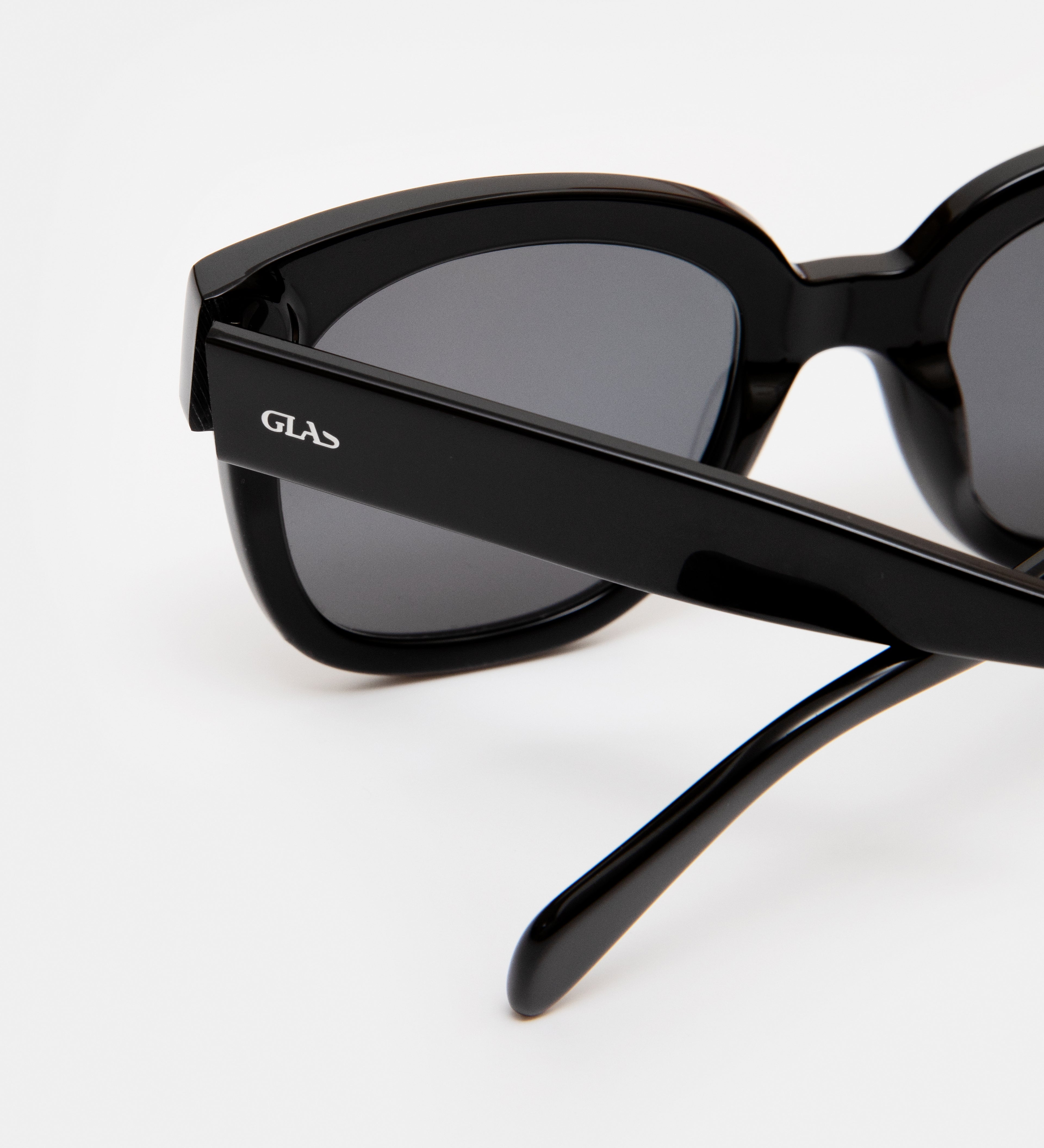Chloe Black Polarized Sunglasses
