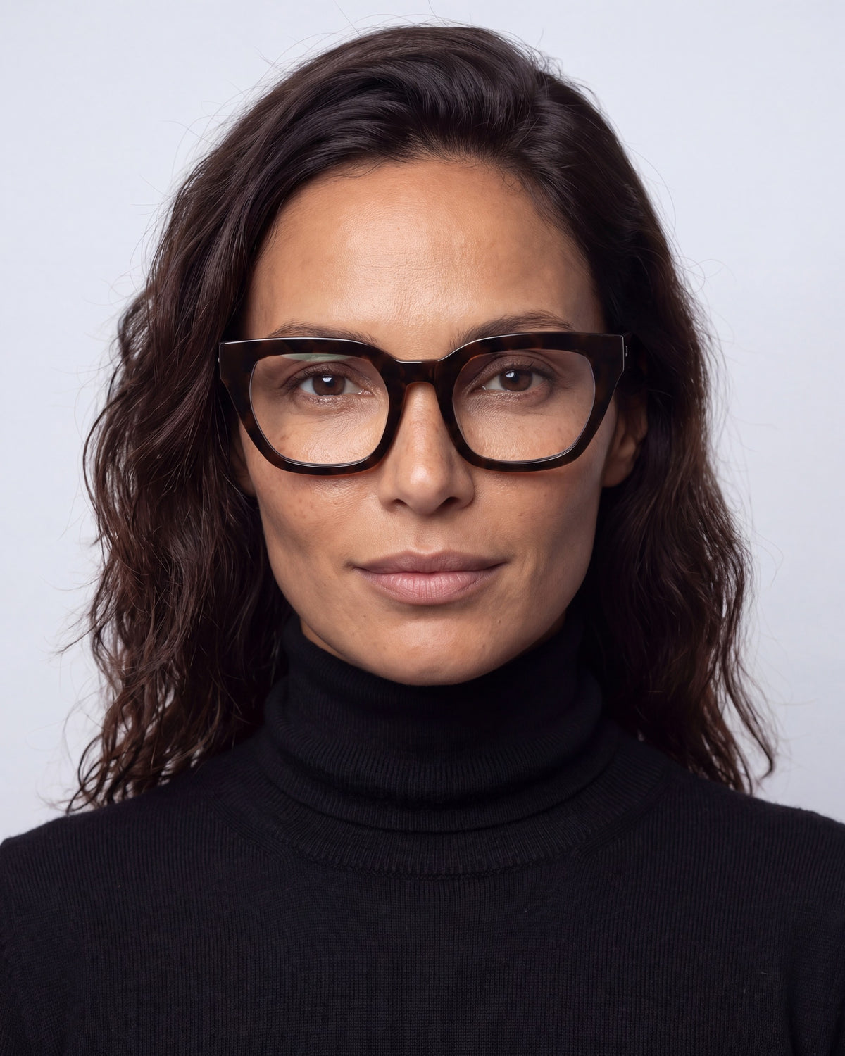 Kiara Turtle Brown Readers, worn