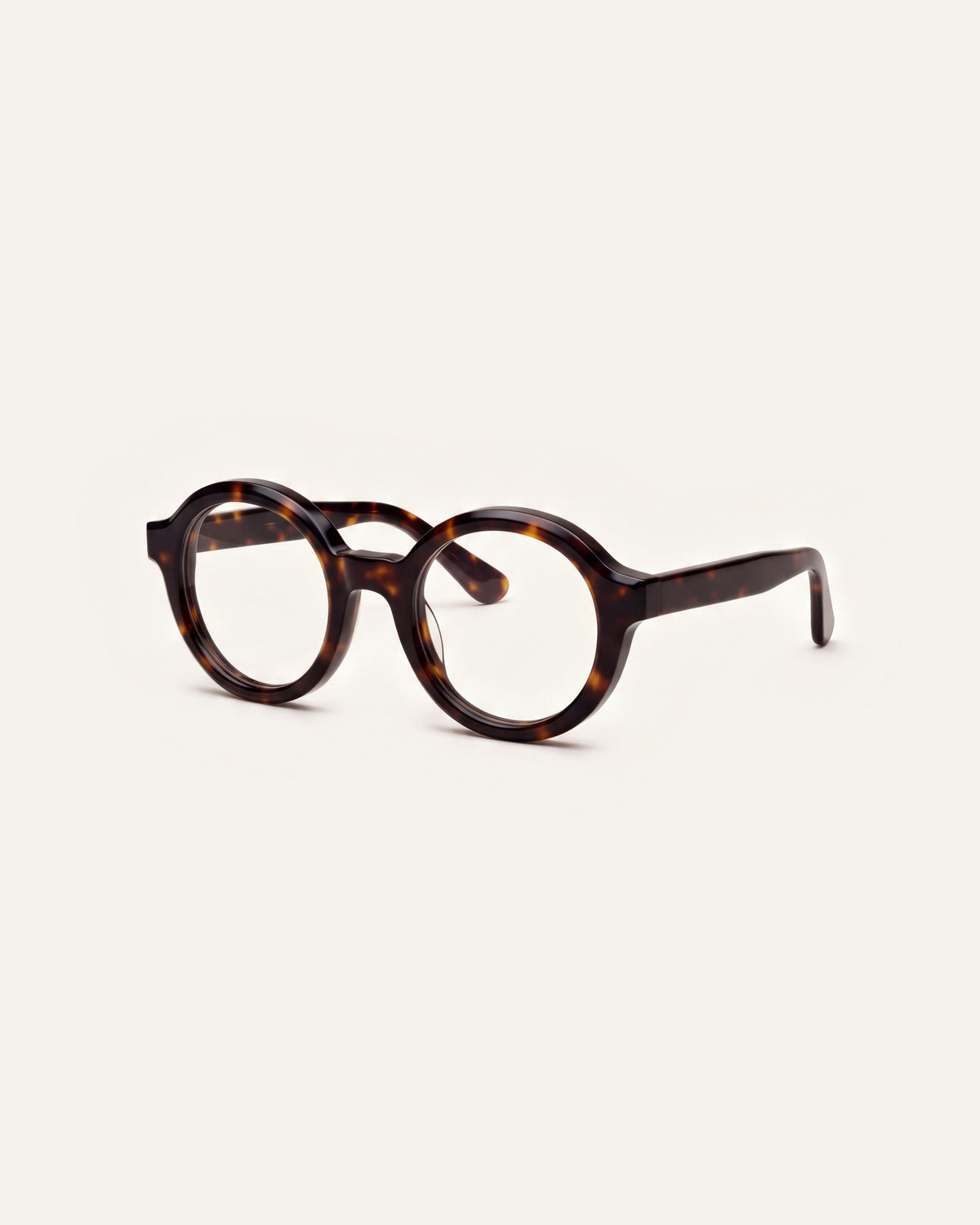 Rakel in tortoiseshell, three-quarter view