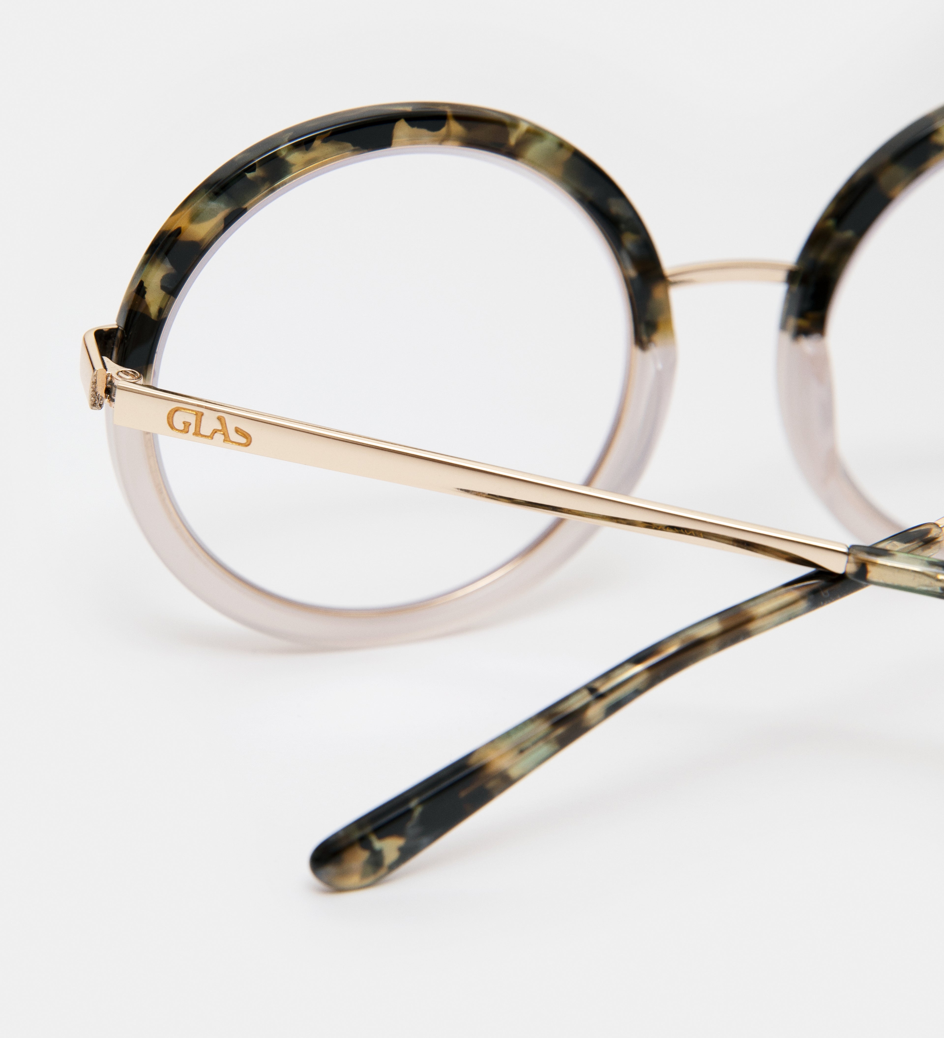 Merle Pistachio Blue Light