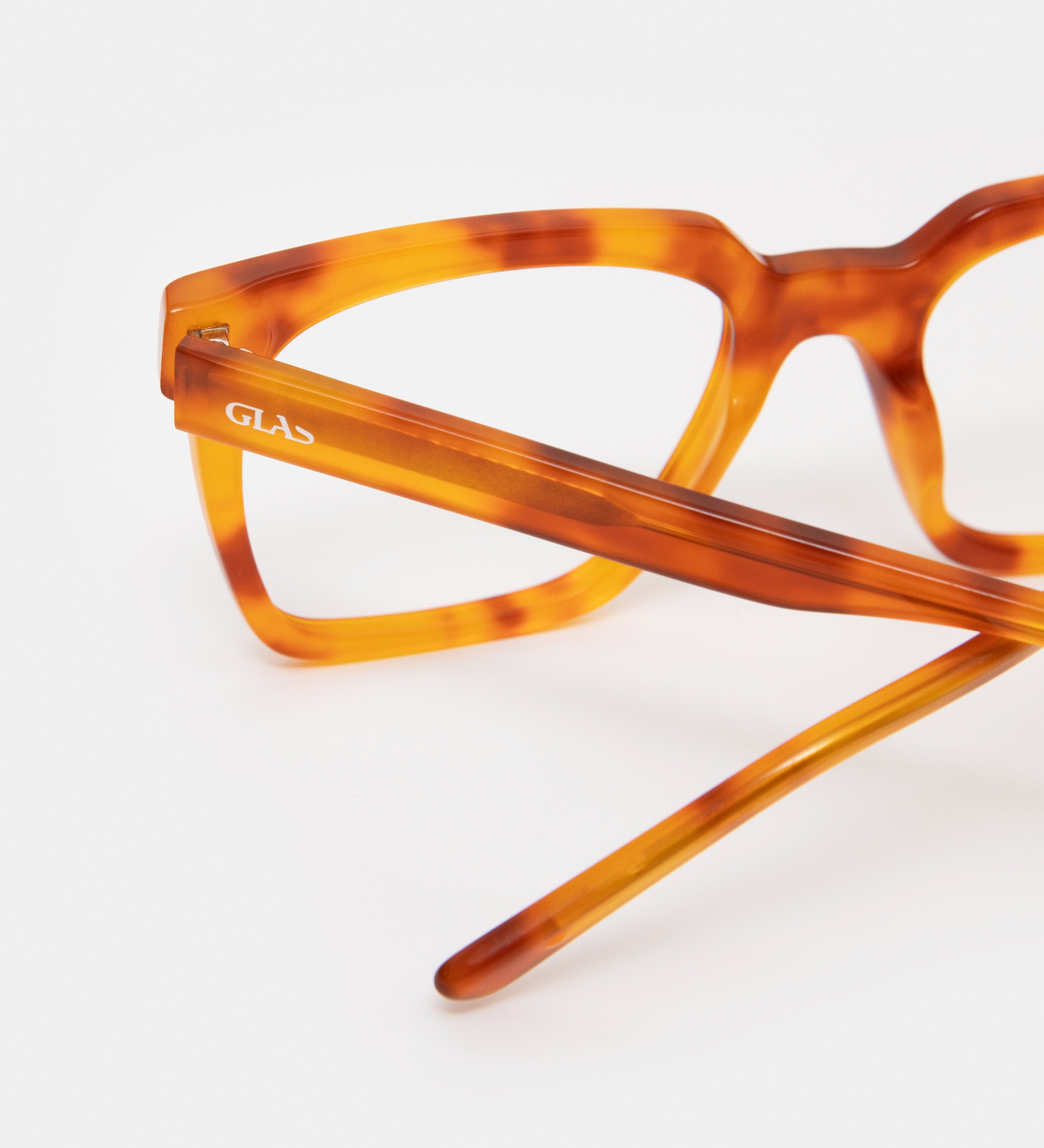 Therese Orange Readers